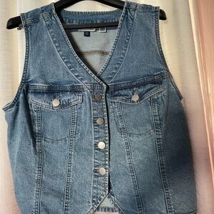 Universal Thread Blue Denim Vest